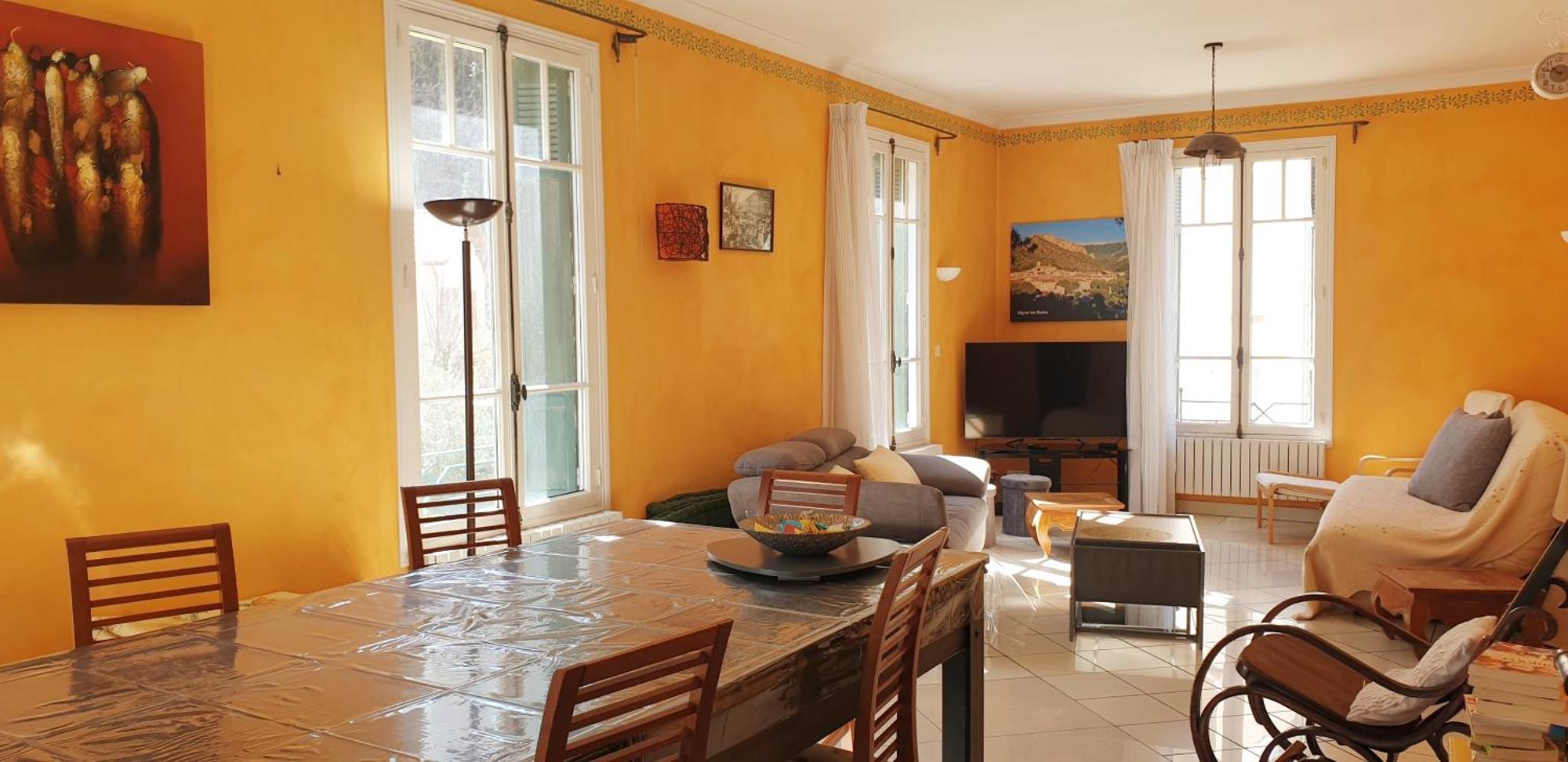 Tres Bel Appartement Avec Piscine ディーニュ・レ・バン エクステリア 写真